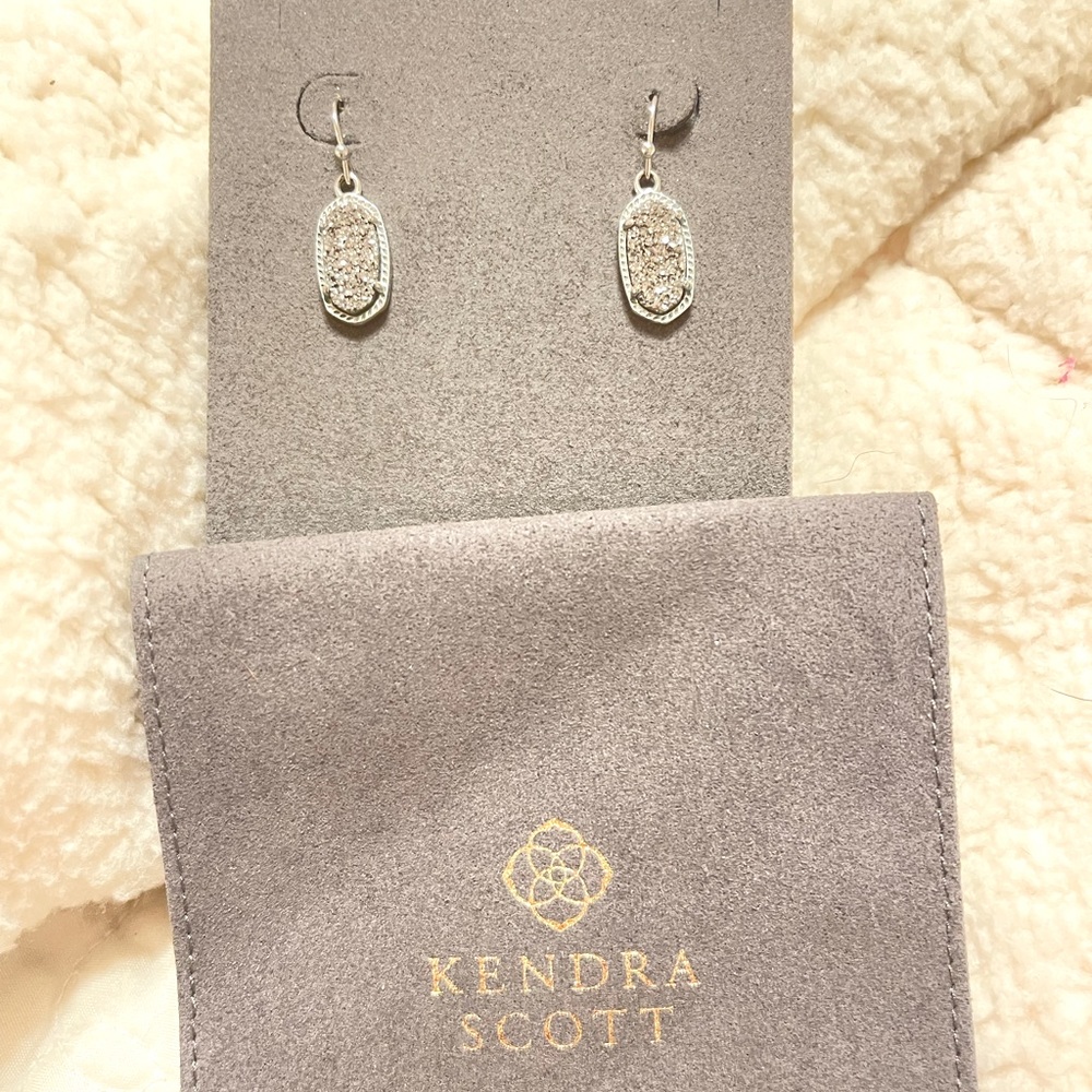 EUC Kendra Scott Lee Silver Drop Earrings in Platinum Drusy